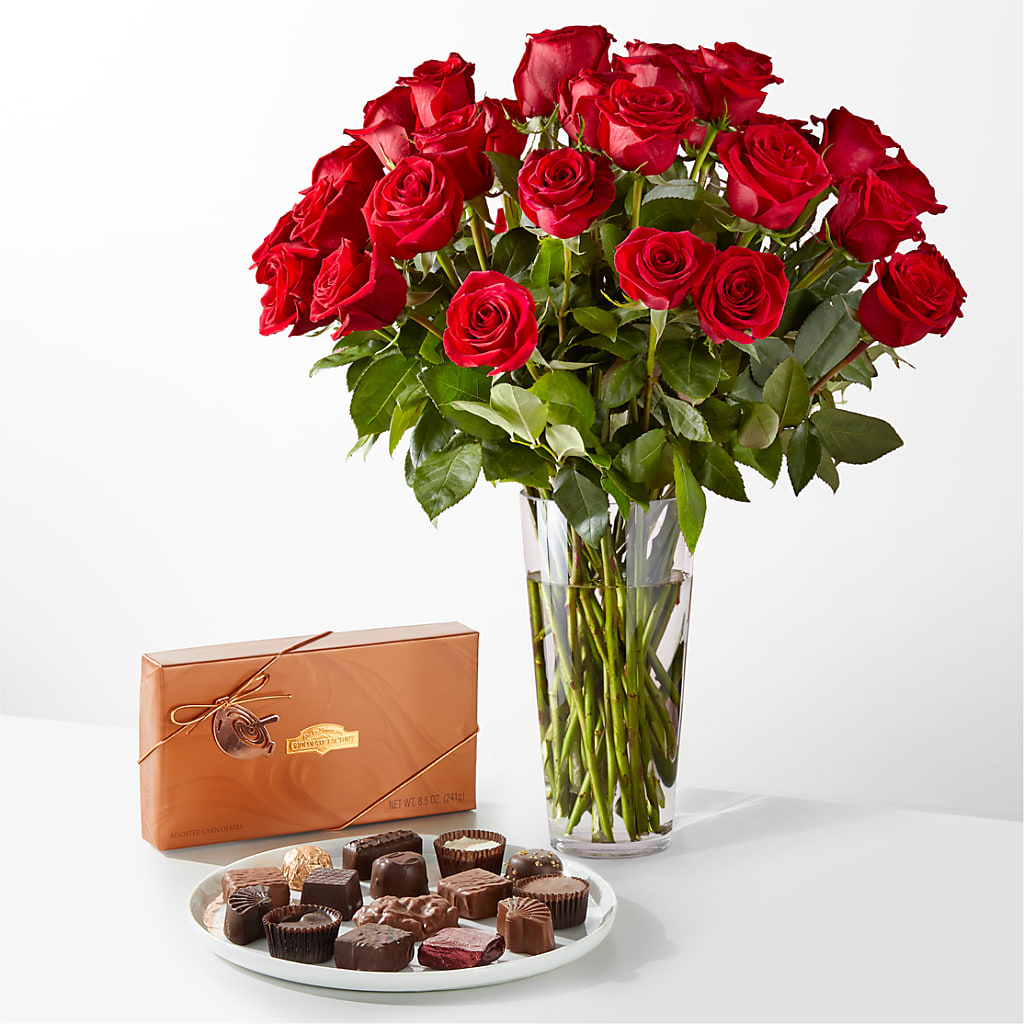 Romantic Long Stem Red Rose Bouquet Bundles – KAREN'S AND TINA'S FLOWERS, Newmarket ON