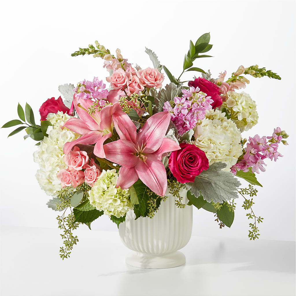 Antique Shopping Bouquet – KAREN'S AND TINA'S FLOWERS, Newmarket ON