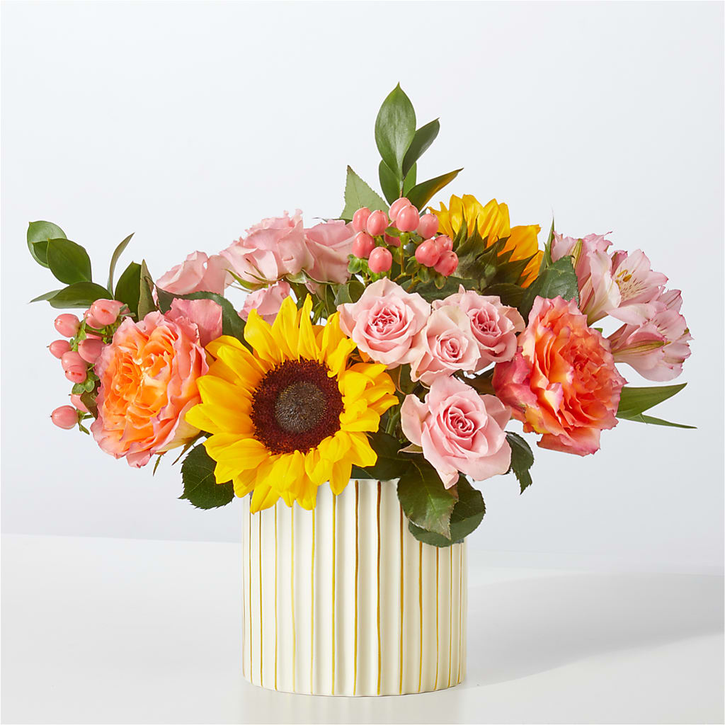 Sun's Out Bouquet – KAREN'S AND TINA'S FLOWERS, Newmarket ON