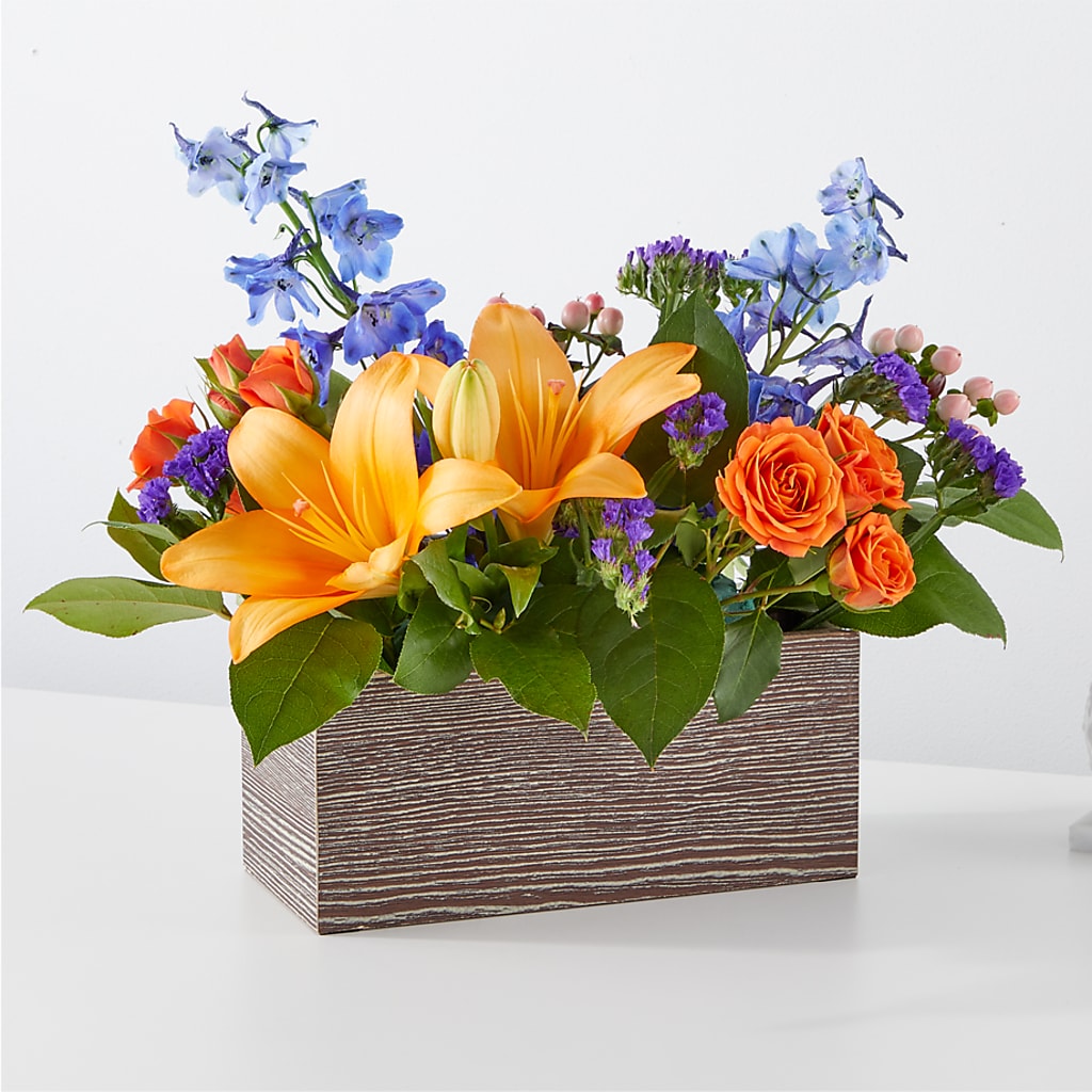 Radiant Citrus Box Bouquet – KAREN'S AND TINA'S FLOWERS, Newmarket ON