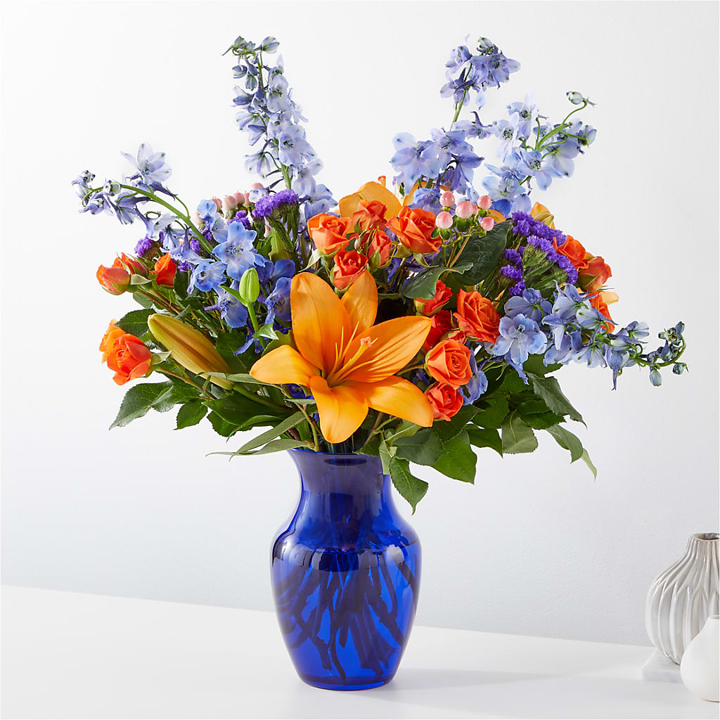 Radiant Citrus Bouquet – KAREN'S AND TINA'S FLOWERS, Newmarket ON