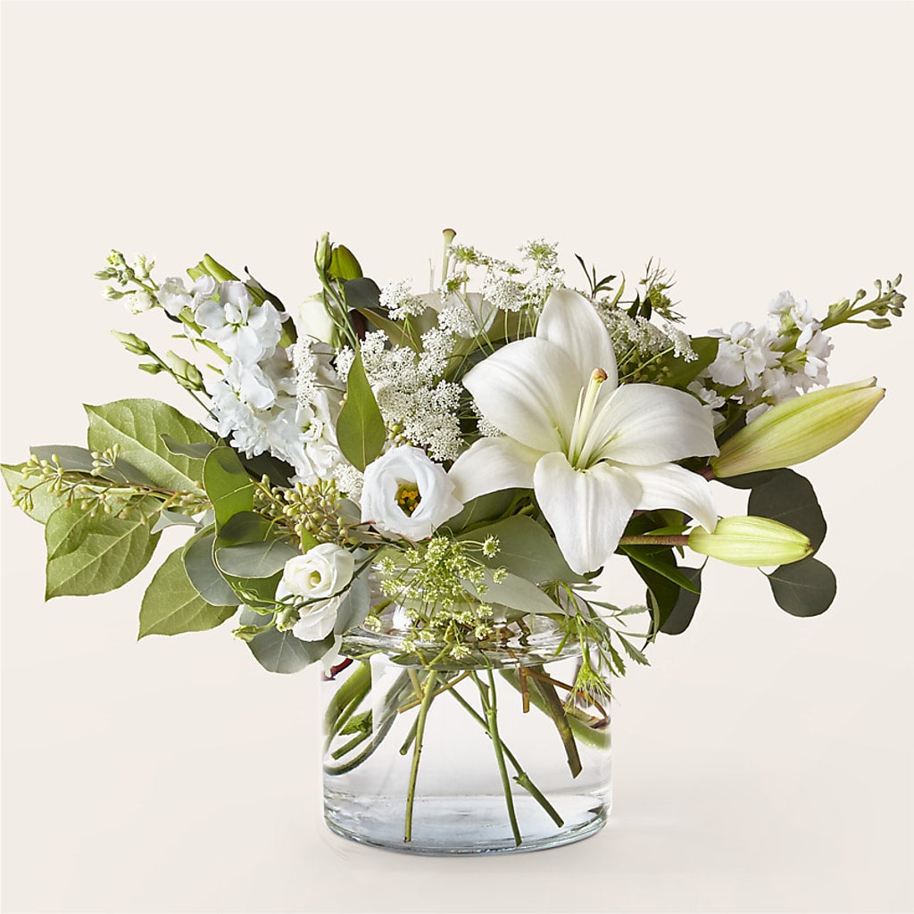 Alluring Elegance Bouquet – KAREN'S AND TINA'S FLOWERS, Newmarket ON