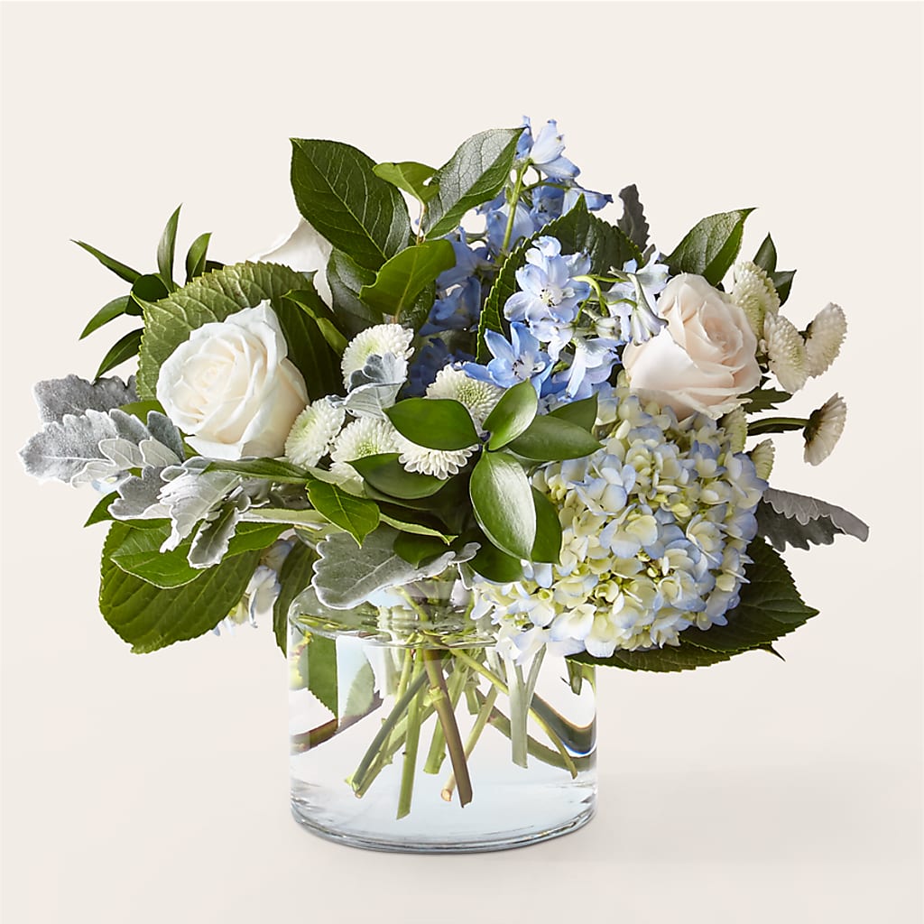 Clear Skies Bouquet – KAREN'S AND TINA'S FLOWERS, Newmarket ON