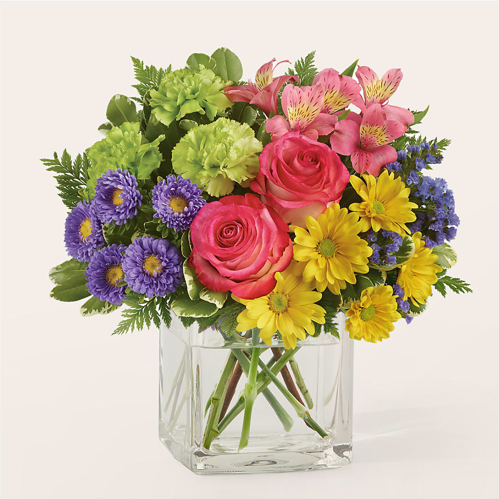 Candy Jar Bouquet – KAREN'S AND TINA'S FLOWERS, Newmarket ON