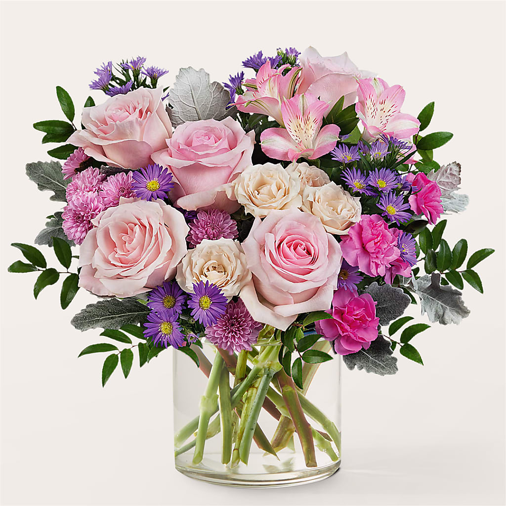 Light as a Feather Bouquet – KAREN'S AND TINA'S FLOWERS, Newmarket ON