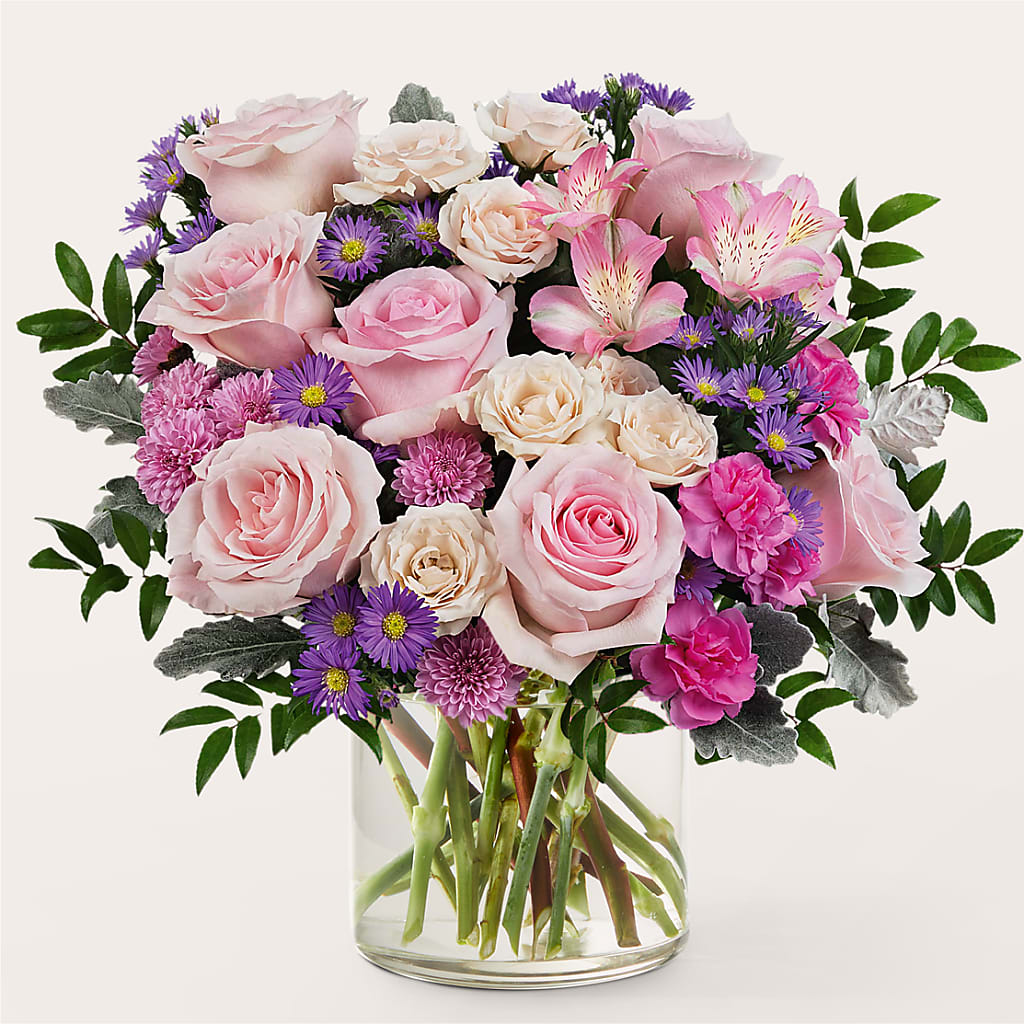 Light as a Feather Bouquet – KAREN'S AND TINA'S FLOWERS, Newmarket ON