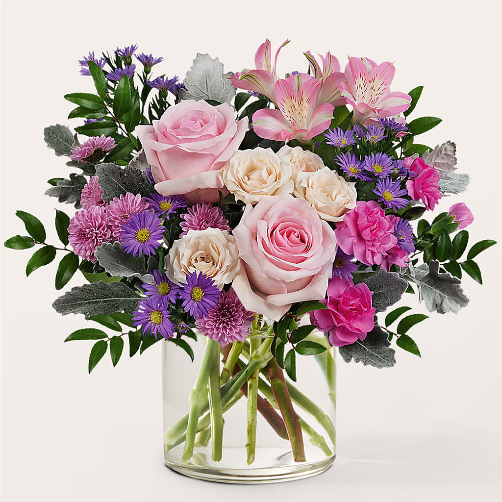 Light as a Feather Bouquet – KAREN'S AND TINA'S FLOWERS, Newmarket ON
