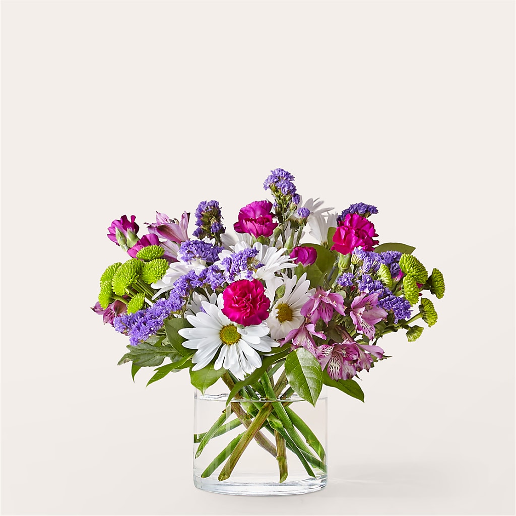 Wild Berry Bouquet – KAREN'S AND TINA'S FLOWERS, Newmarket ON