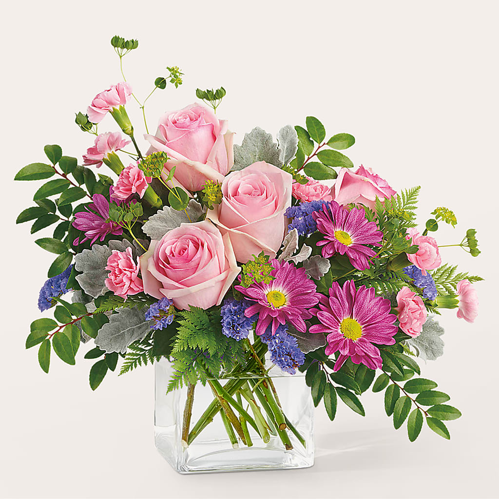 Starlet Bouquet – KAREN'S AND TINA'S FLOWERS, Newmarket ON