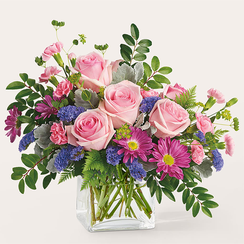 Starlet Bouquet – KAREN'S AND TINA'S FLOWERS, Newmarket ON