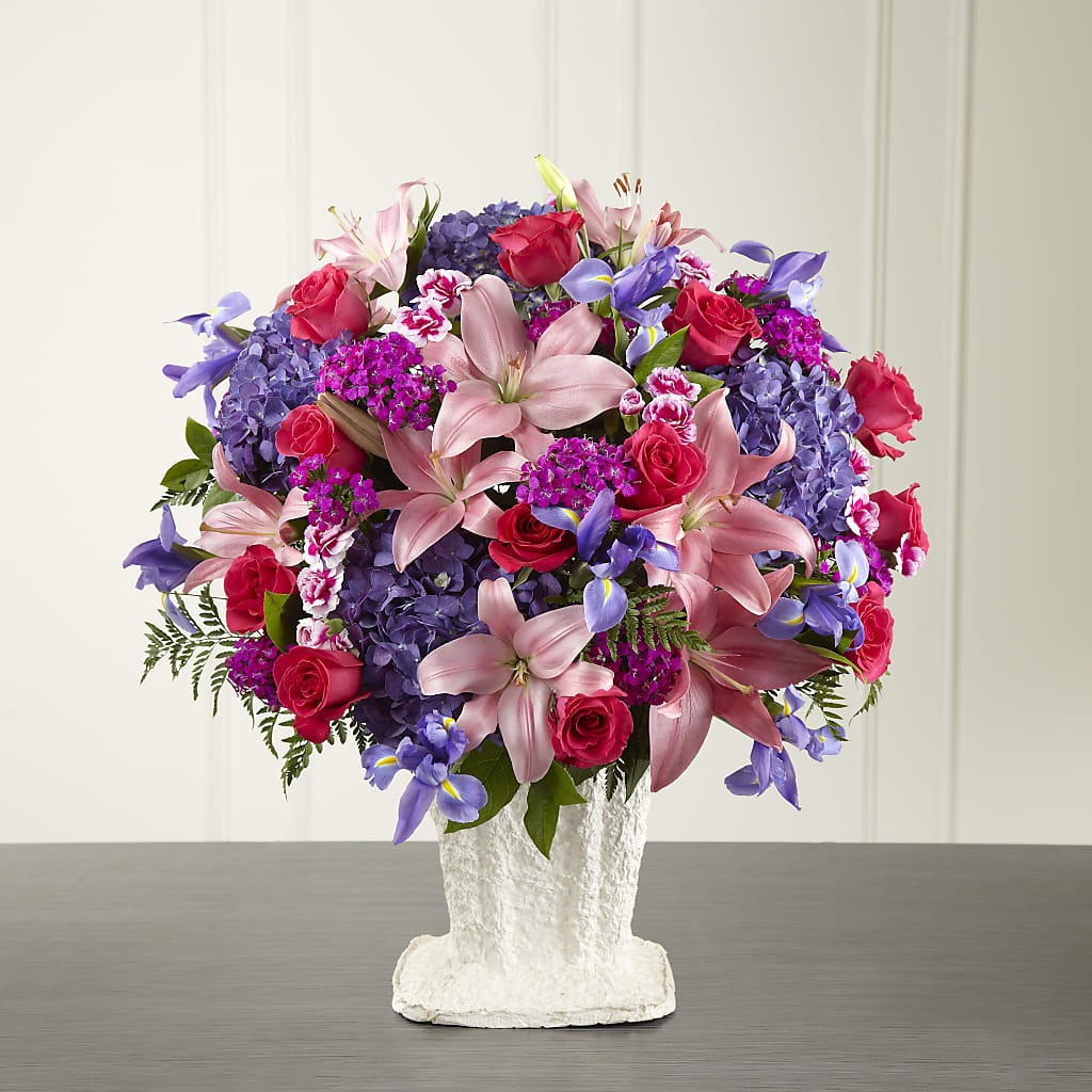 We Fondly Remember Arrangement – KAREN'S AND TINA'S FLOWERS, Newmarket ON