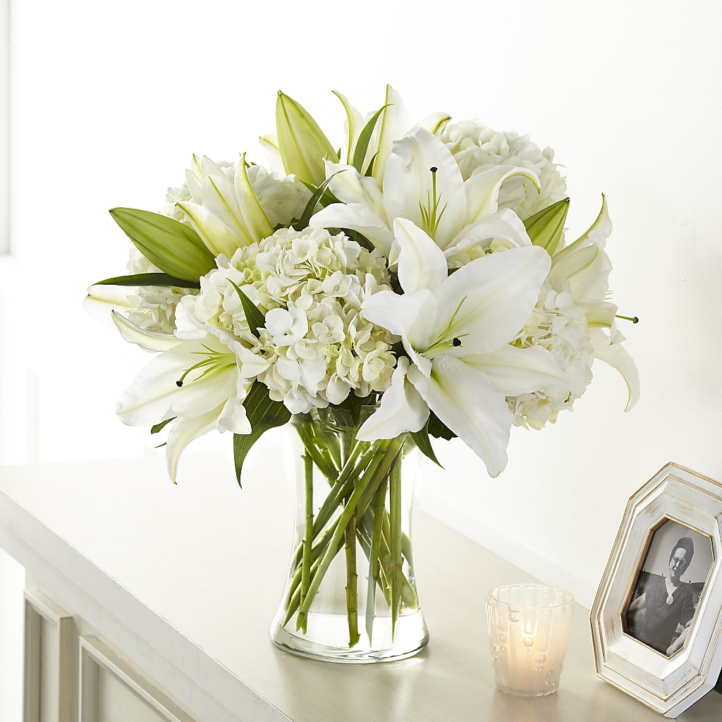 Compassionate Lily Bouquet – KAREN'S AND TINA'S FLOWERS, Newmarket ON