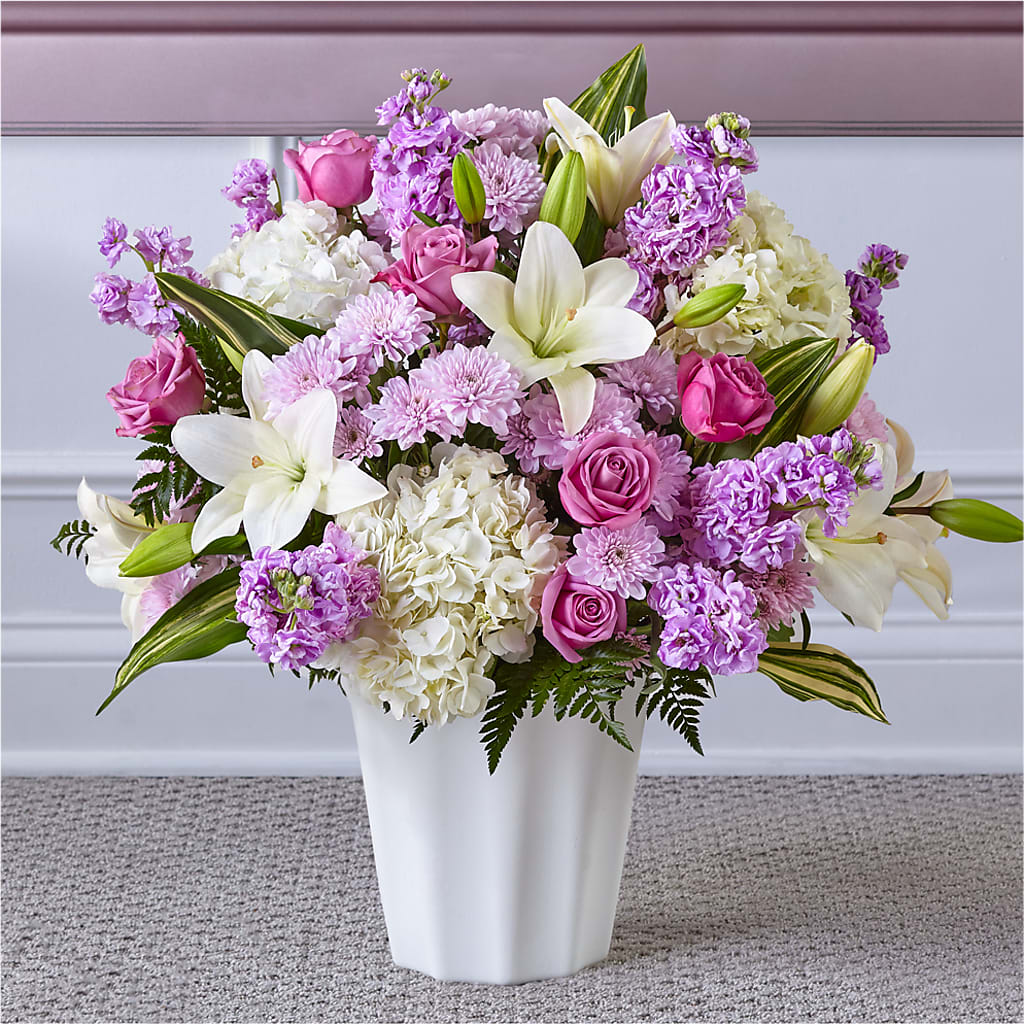 Heaven Sent Floor Basket – KAREN'S AND TINA'S FLOWERS, Newmarket ON