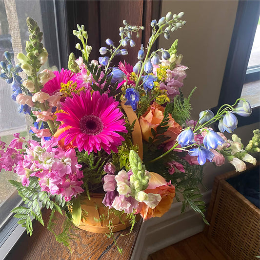 Garden of Life Basket – KAREN'S AND TINA'S FLOWERS, Newmarket ON