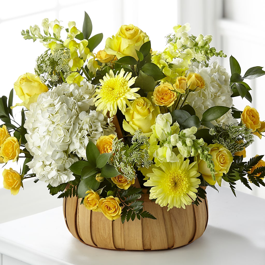 Rustic Remembrance Basket – KAREN'S AND TINA'S FLOWERS, Newmarket ON