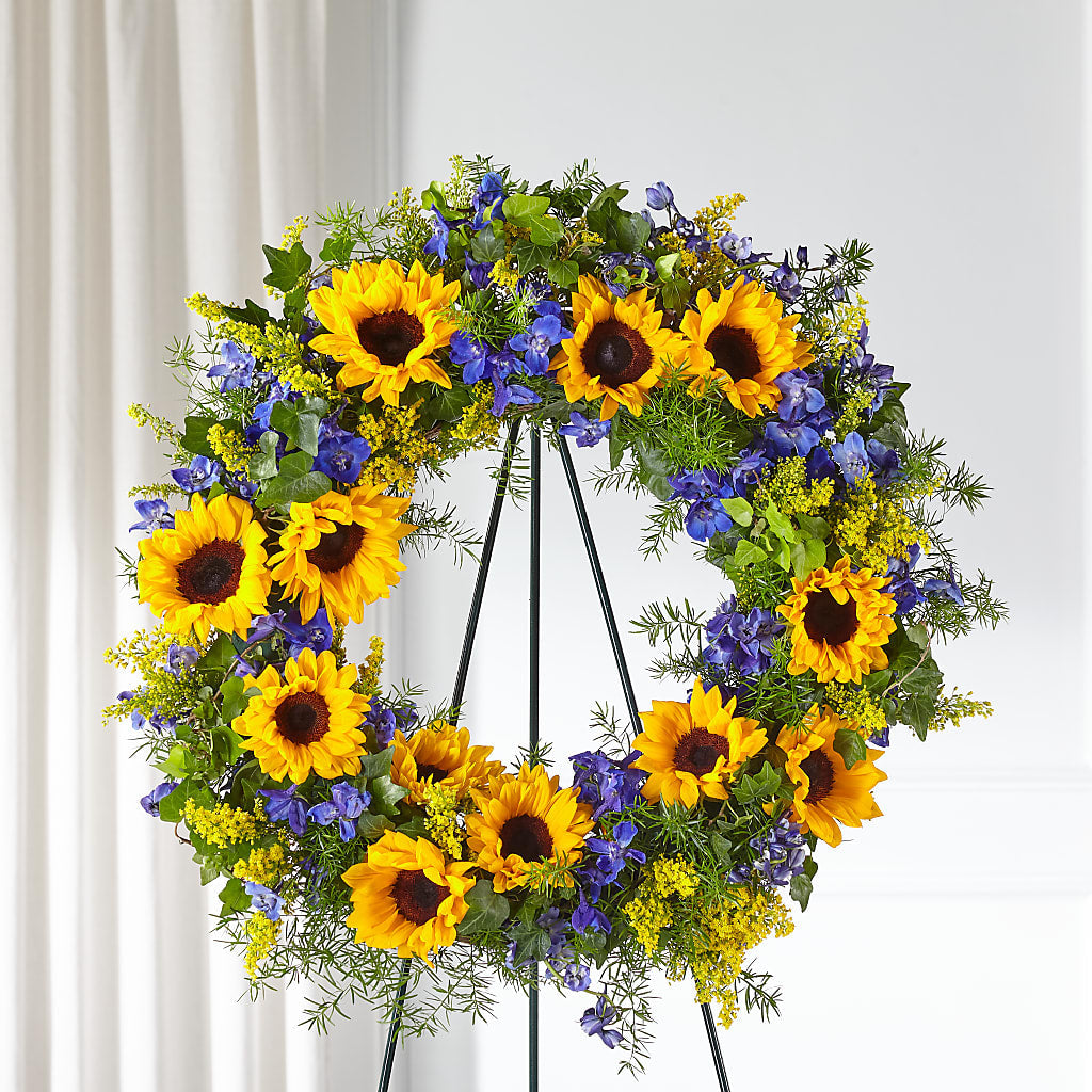 Bright Rays Wreath – KAREN'S AND TINA'S FLOWERS, Newmarket ON