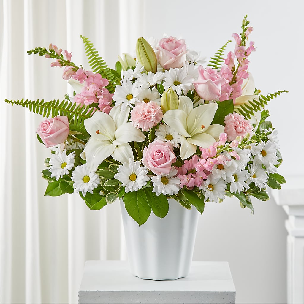 Soft Touch Tabletop Basket – KAREN'S AND TINA'S FLOWERS, Newmarket ON