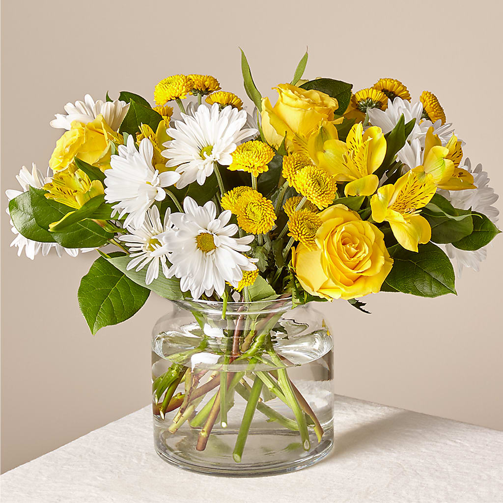 Sunny Sentiments Bouquet – KAREN'S AND TINA'S FLOWERS, Newmarket ON