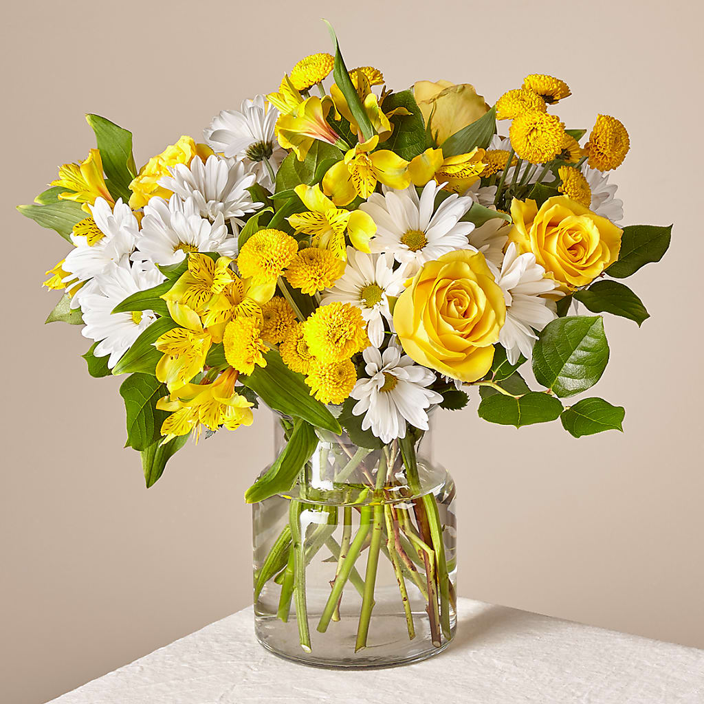 Sunny Sentiments Bouquet – KAREN'S AND TINA'S FLOWERS, Newmarket ON