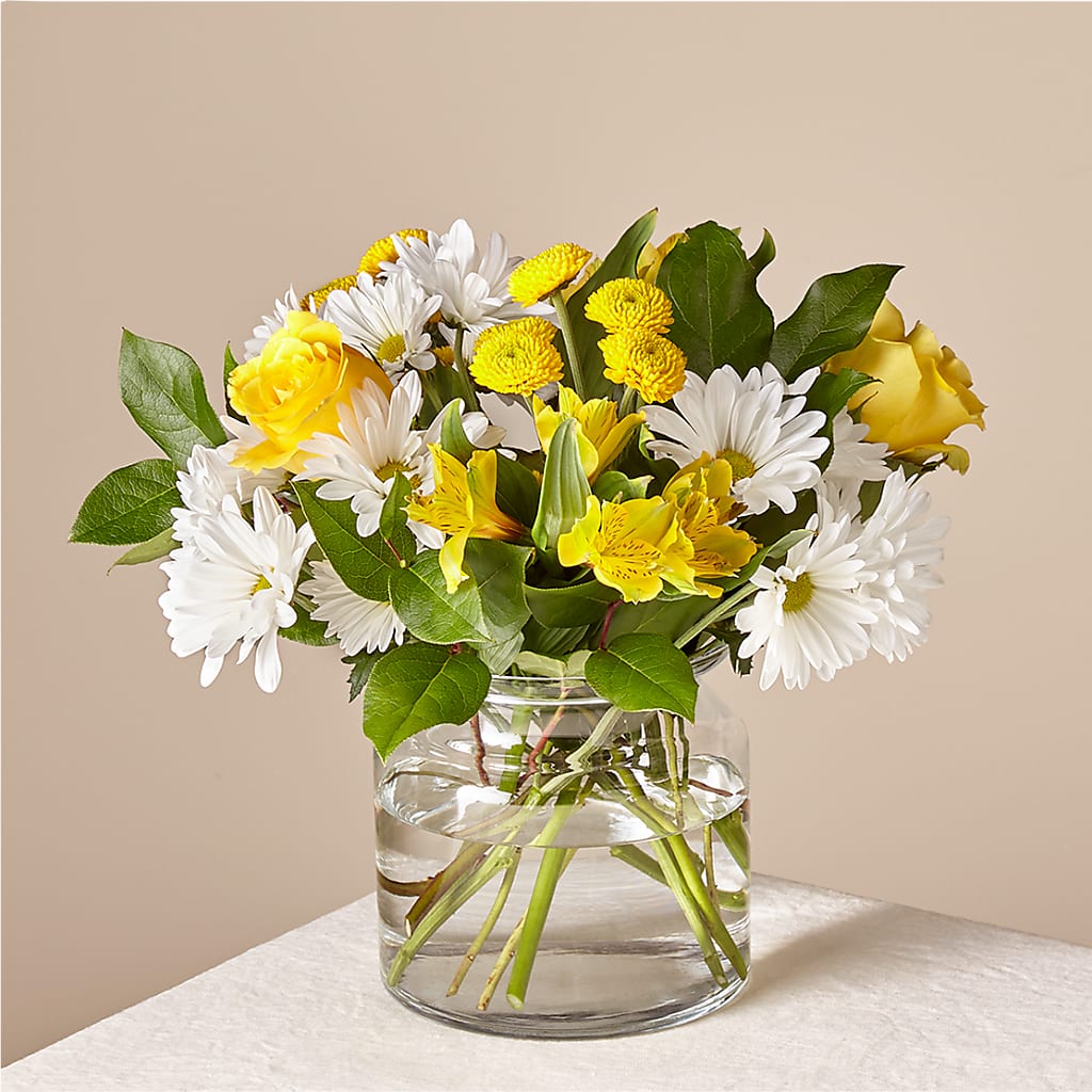 Sunny Sentiments Bouquet – KAREN'S AND TINA'S FLOWERS, Newmarket ON