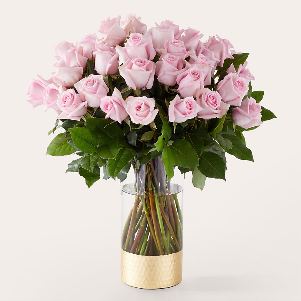 Picture Perfect Pink Rose Bouquet – KAREN'S AND TINA'S FLOWERS, Newmarket ON