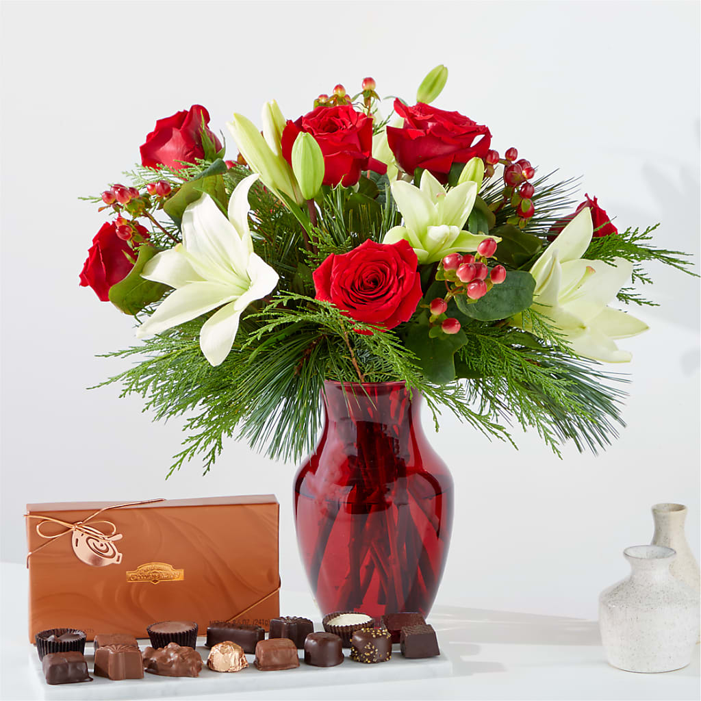 Evergreen Delight Bouquet and Chocolate Gift Set – KAREN'S AND TINA'S FLOWERS, Newmarket ON