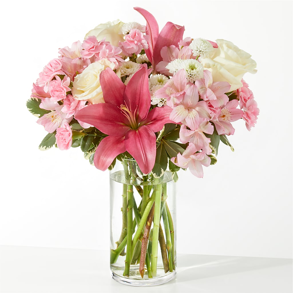 Piece of Cake Bouquet – KAREN'S AND TINA'S FLOWERS, Newmarket ON