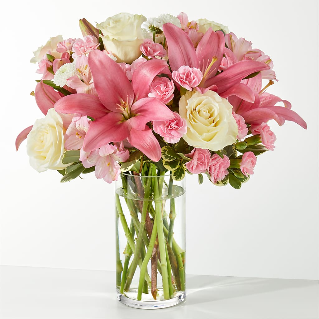 Piece of Cake Bouquet – KAREN'S AND TINA'S FLOWERS, Newmarket ON