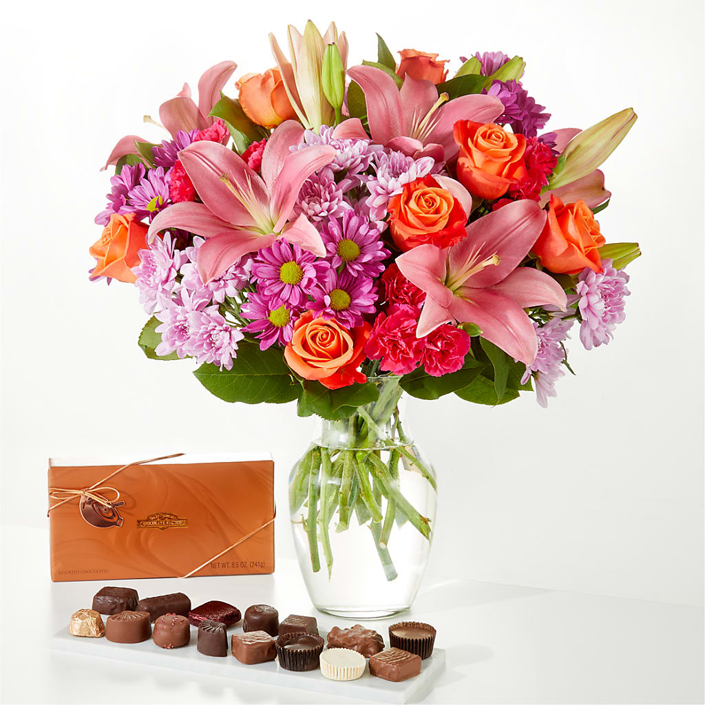 One and Only Bouquet and Chocolate Bundle – KAREN'S AND TINA'S FLOWERS, Newmarket ON