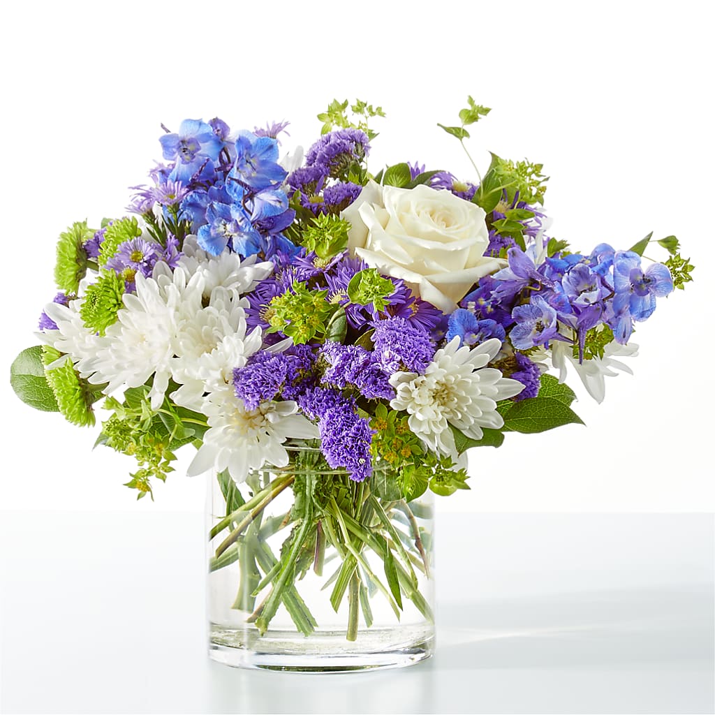 Genuine Gestures Bouquet – KAREN'S AND TINA'S FLOWERS, Newmarket ON
