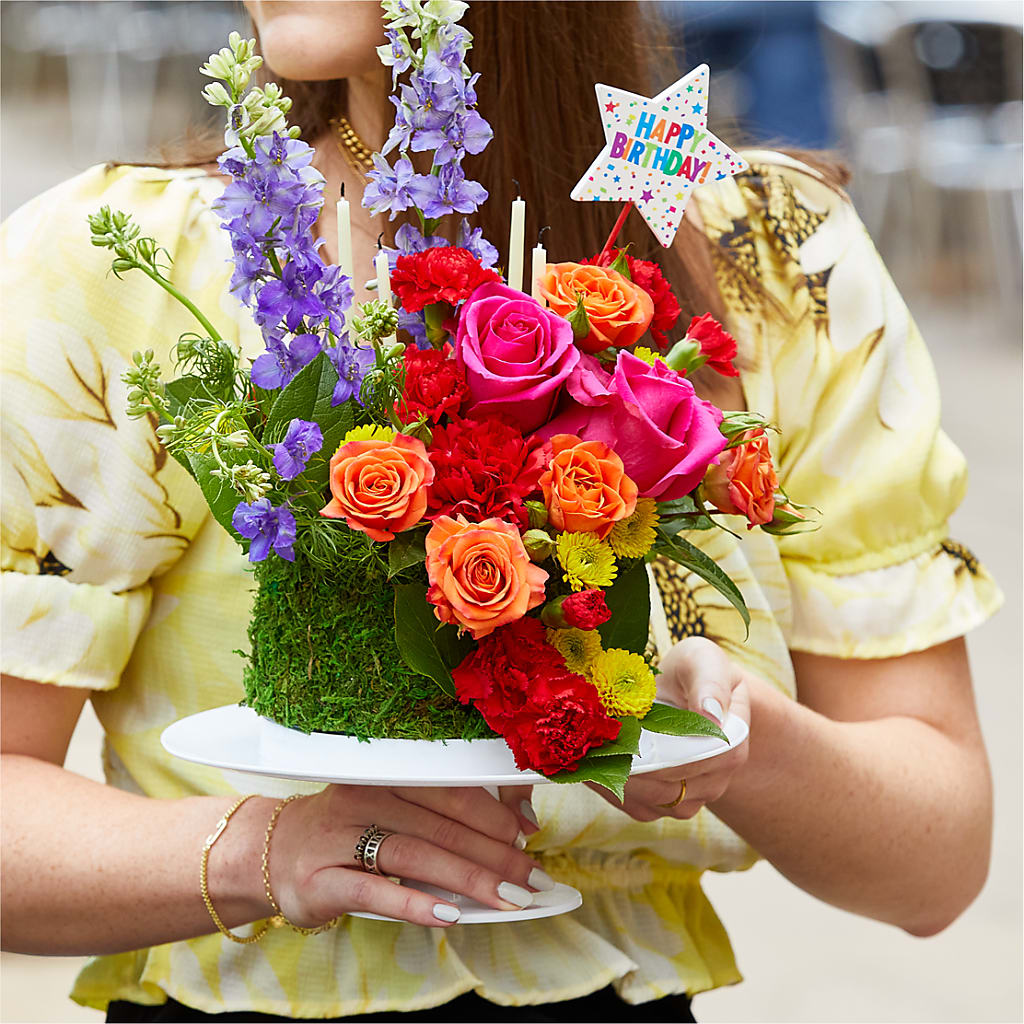 Best Year Yet Floral Cake – KAREN'S AND TINA'S FLOWERS, Newmarket ON