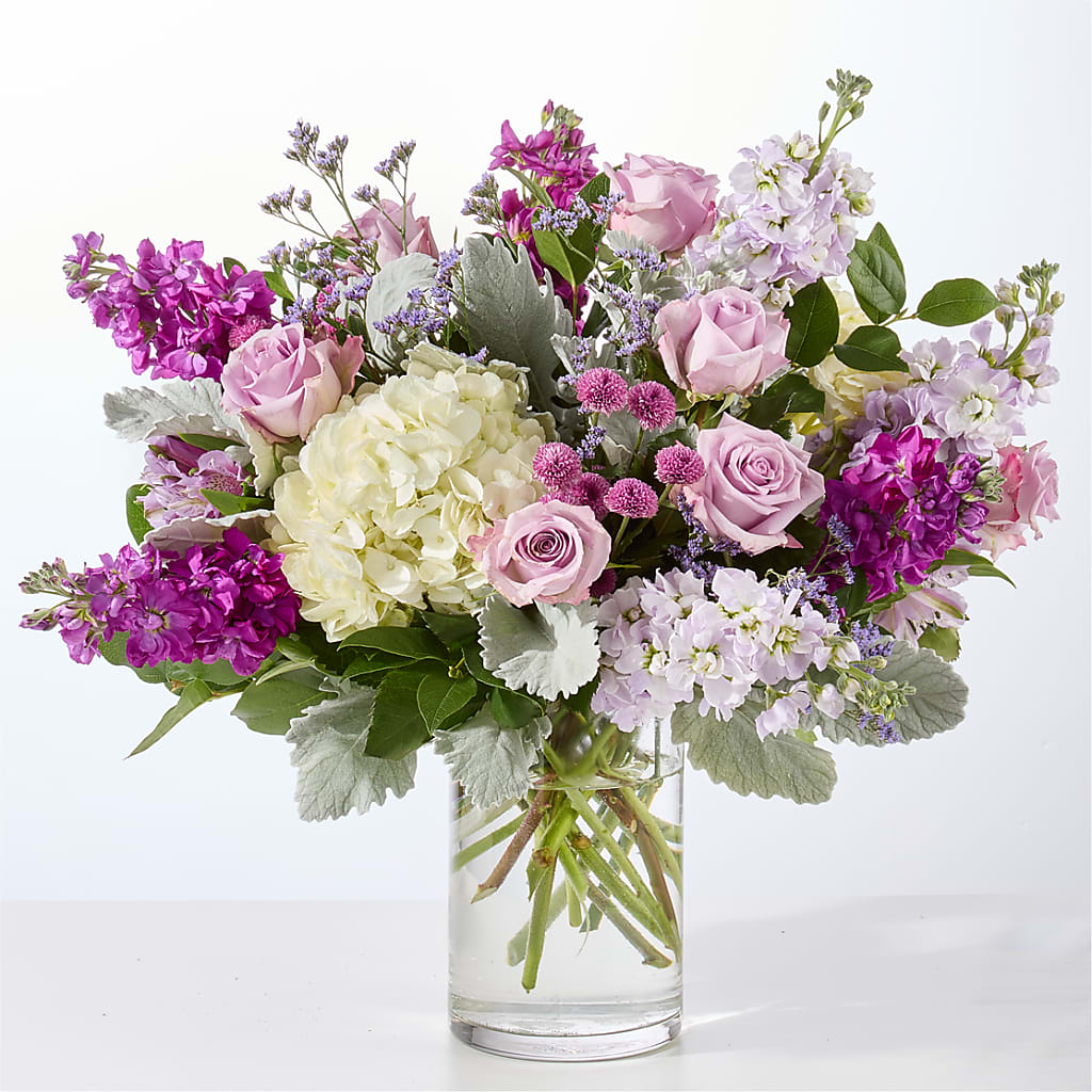Empress Bouquet – KAREN'S AND TINA'S FLOWERS, Newmarket ON