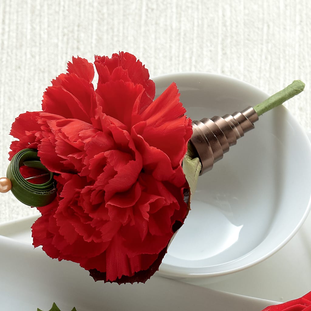 Red Carnation Boutonniere – KAREN'S AND TINA'S FLOWERS, Newmarket ON