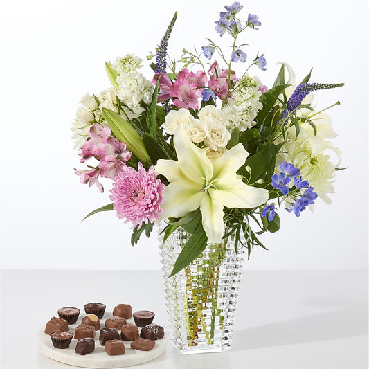 Winter Celebration Bouquet – KAREN'S AND TINA'S FLOWERS, Newmarket ON