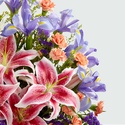 The Wondrous Nature Bouquet – KAREN'S AND TINA'S FLOWERS, Newmarket ON