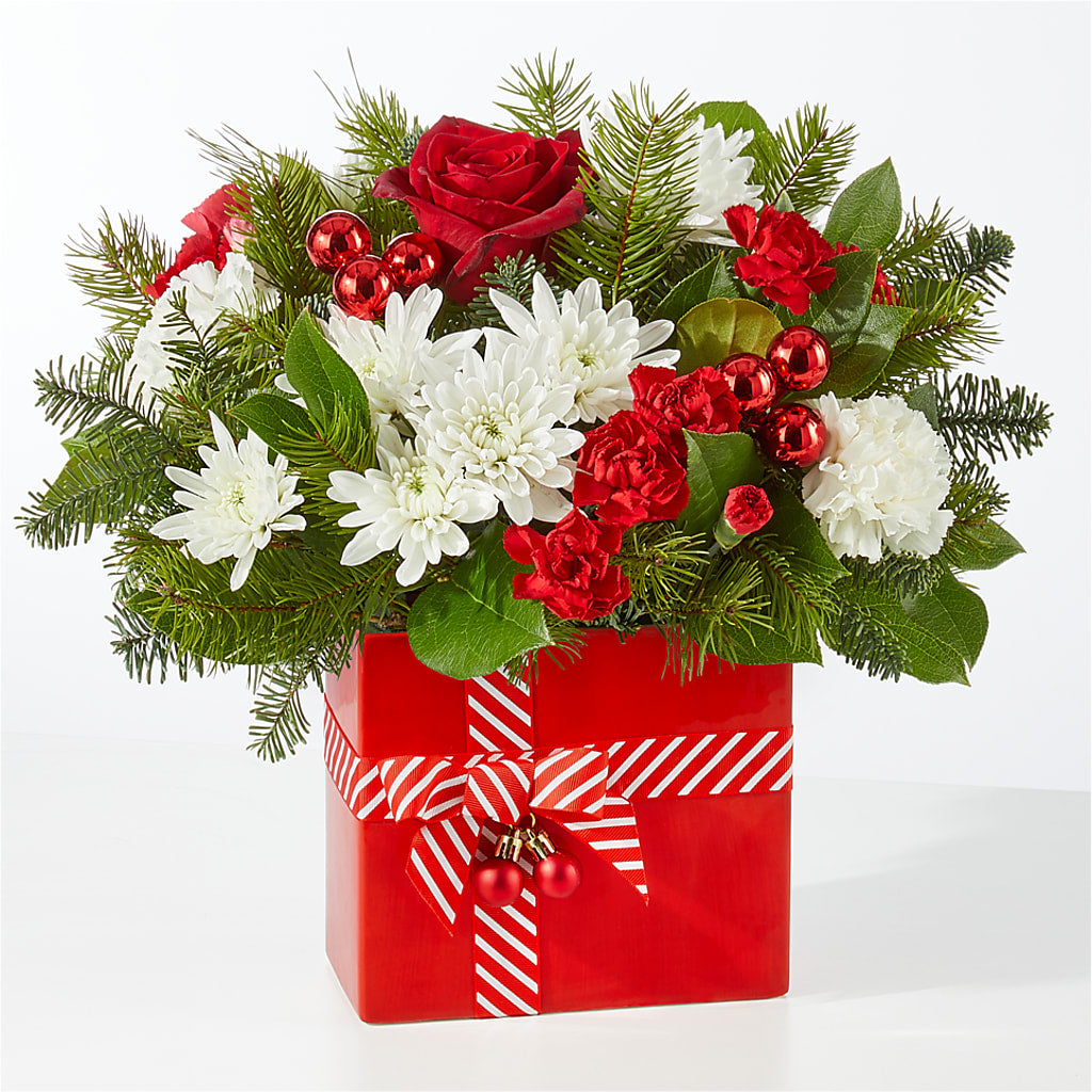 Presents Under the Tree Bouquet – KAREN'S AND TINA'S FLOWERS, Newmarket ON