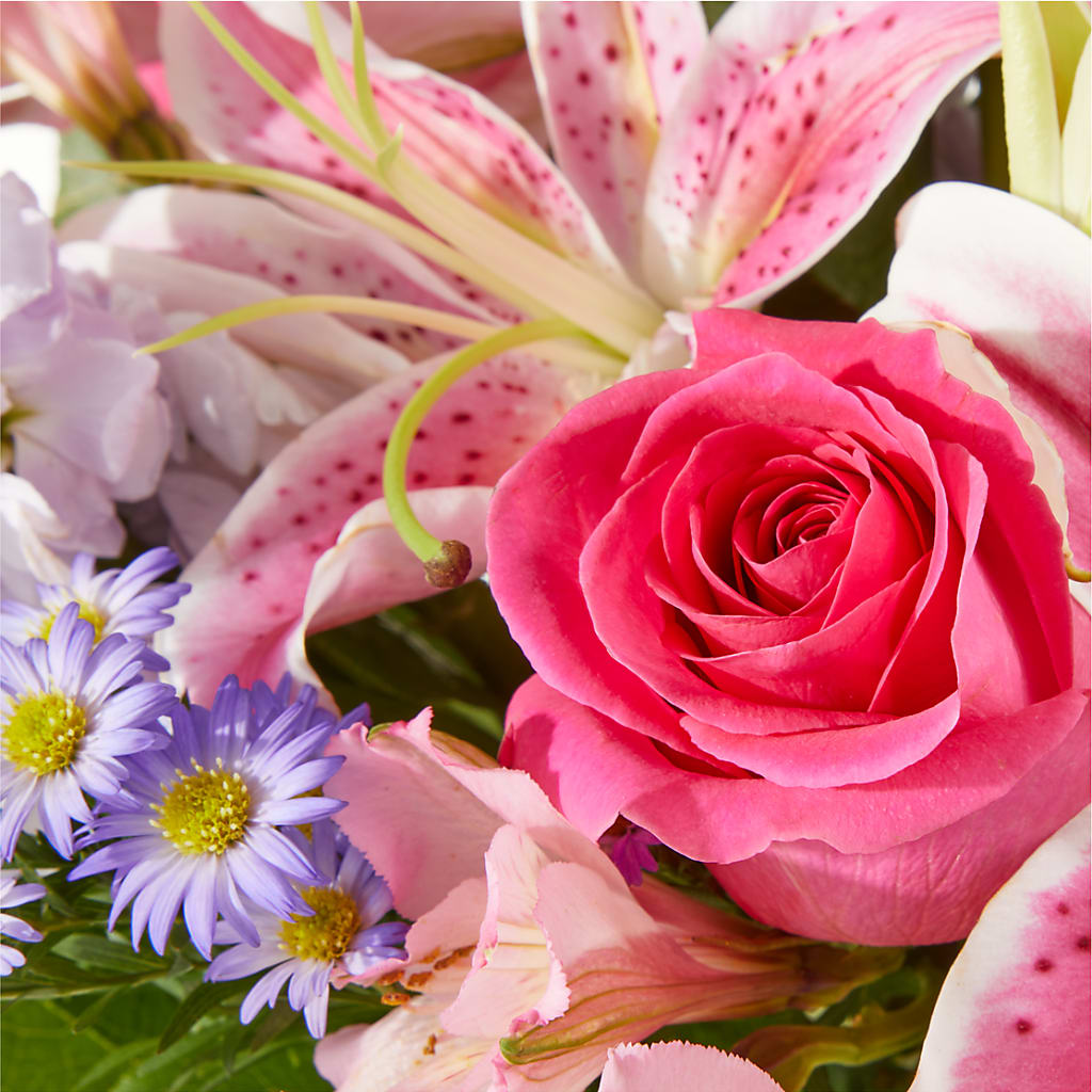 Pressing Petals Bouquet – KAREN'S AND TINA'S FLOWERS, Newmarket ON