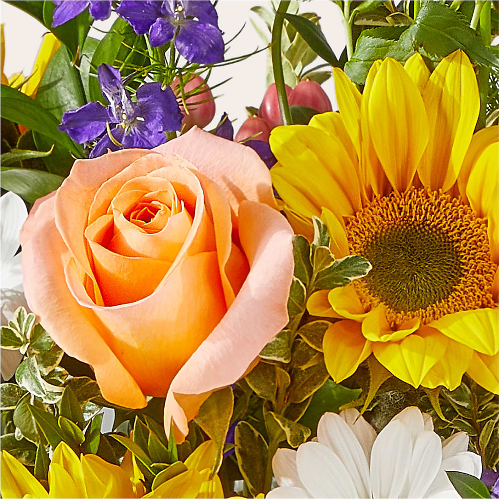 The Good Life Bouquet – KAREN'S AND TINA'S FLOWERS, Newmarket ON