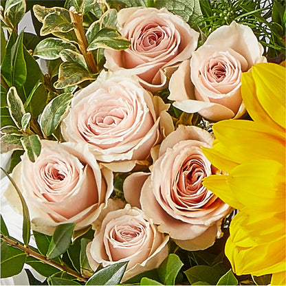The Good Life Bouquet – KAREN'S AND TINA'S FLOWERS, Newmarket ON