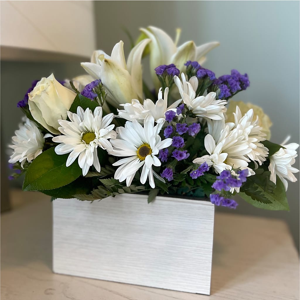 Beyond Blue Box Bouquet – KAREN'S AND TINA'S FLOWERS, Newmarket ON