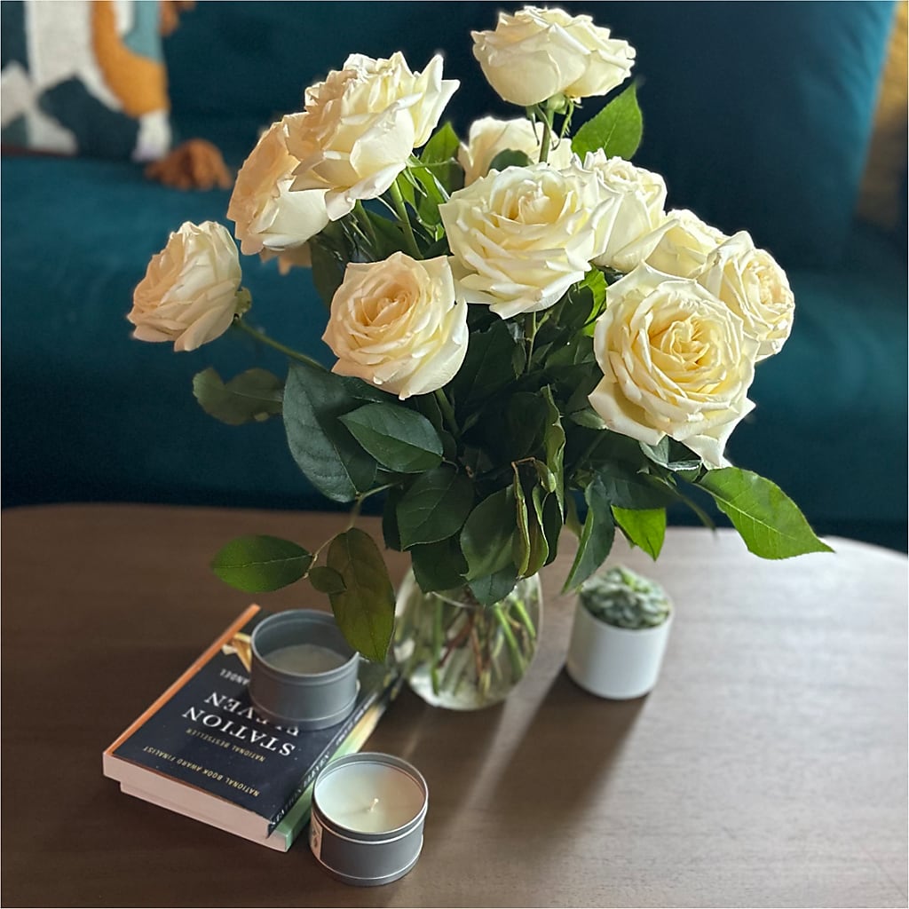 Long Stem Yellow Rose Bouquet – KAREN'S AND TINA'S FLOWERS, Newmarket ON