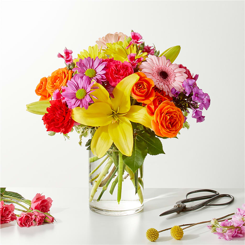 Cue the Confetti - A Florist Original – KAREN'S AND TINA'S FLOWERS, Newmarket ON