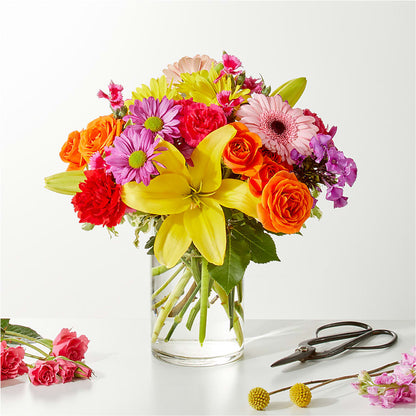 Cue the Confetti - A Florist Original – KAREN'S AND TINA'S FLOWERS, Newmarket ON