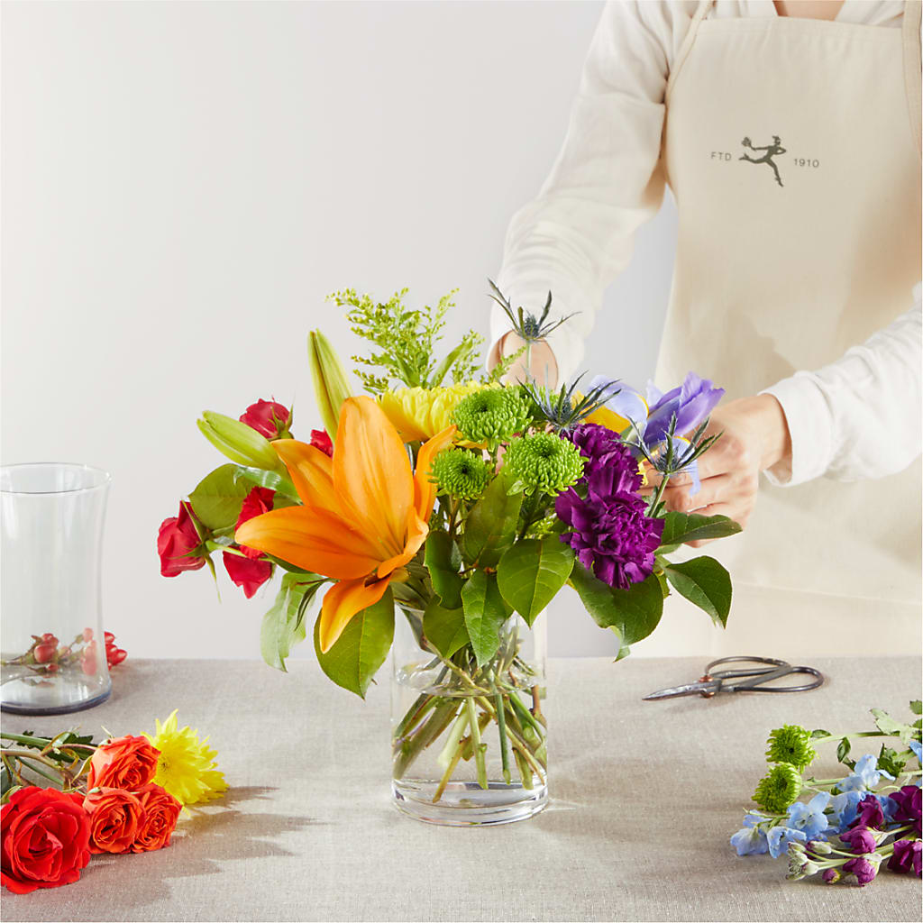 Summer Spectra - A Florist Original – KAREN'S AND TINA'S FLOWERS, Newmarket ON