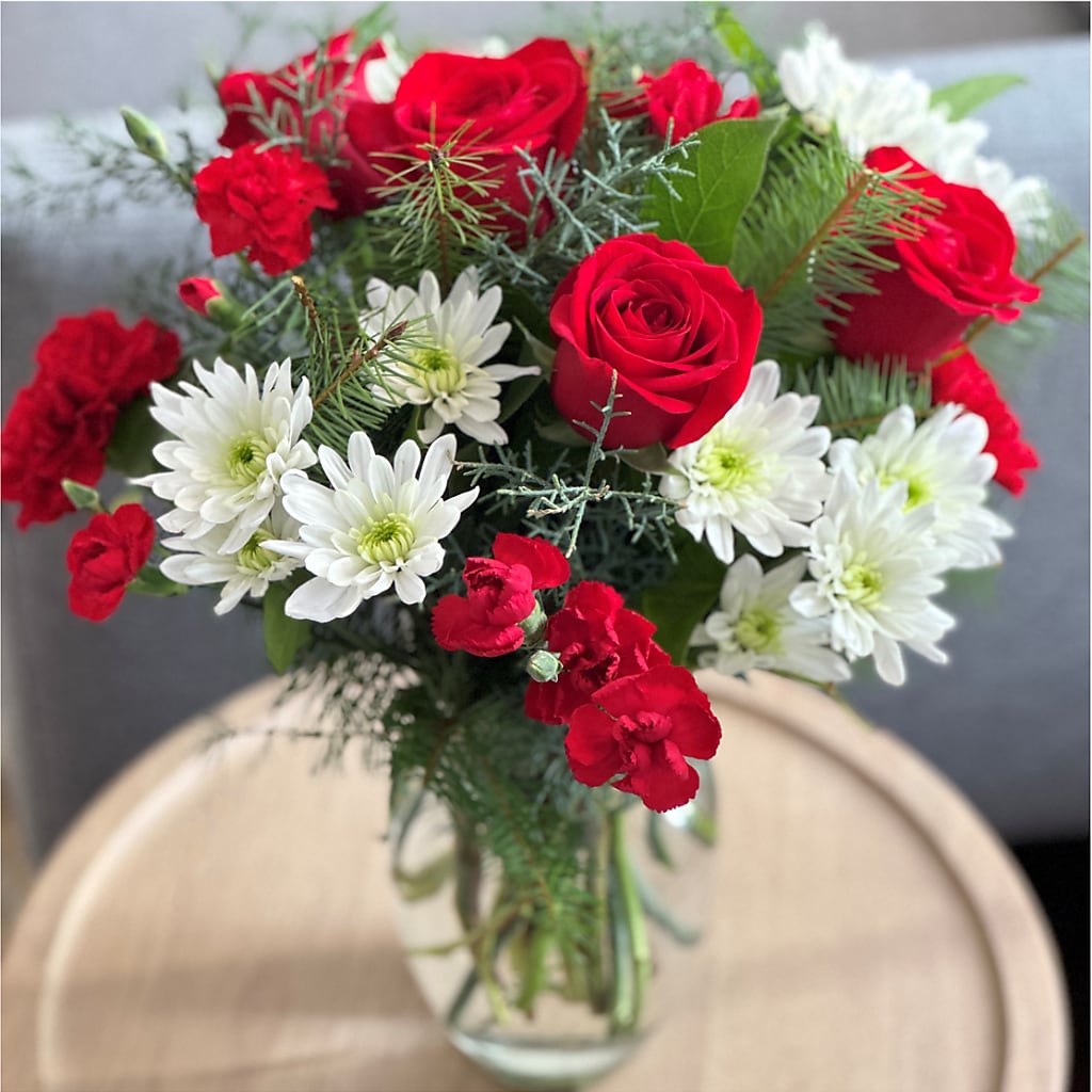 Seasonal Magic Bouquet – KAREN'S AND TINA'S FLOWERS, Newmarket ON