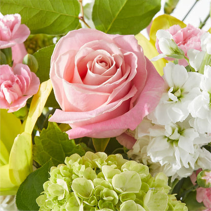 Garden Delight Bouquet – KAREN'S AND TINA'S FLOWERS, Newmarket ON