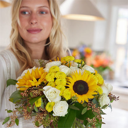 Luminous Morning Bouquet – KAREN'S AND TINA'S FLOWERS, Newmarket ON