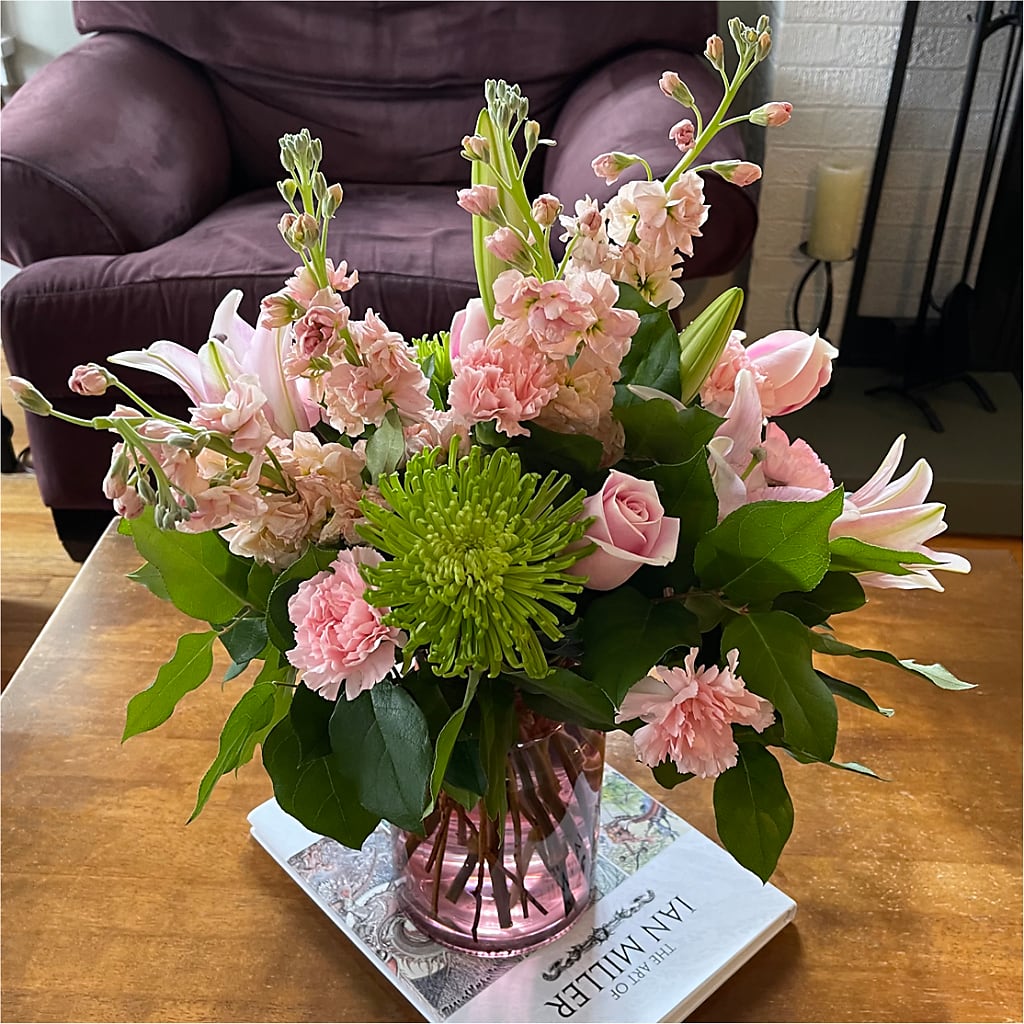 Pretty in Pink Bouquet – KAREN'S AND TINA'S FLOWERS, Newmarket ON
