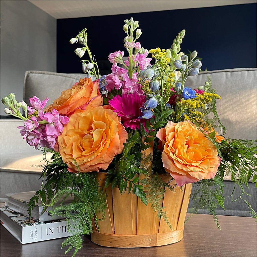 Garden of Life Basket – KAREN'S AND TINA'S FLOWERS, Newmarket ON