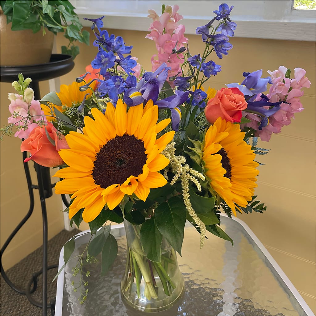 Rays of Life Bouquet – KAREN'S AND TINA'S FLOWERS, Newmarket ON